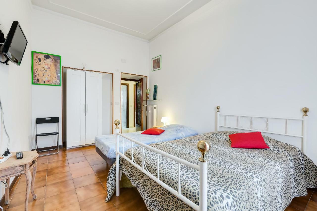 Casa Vacanza Home Sweet Home Di Fatha Róma Kültér fotó
